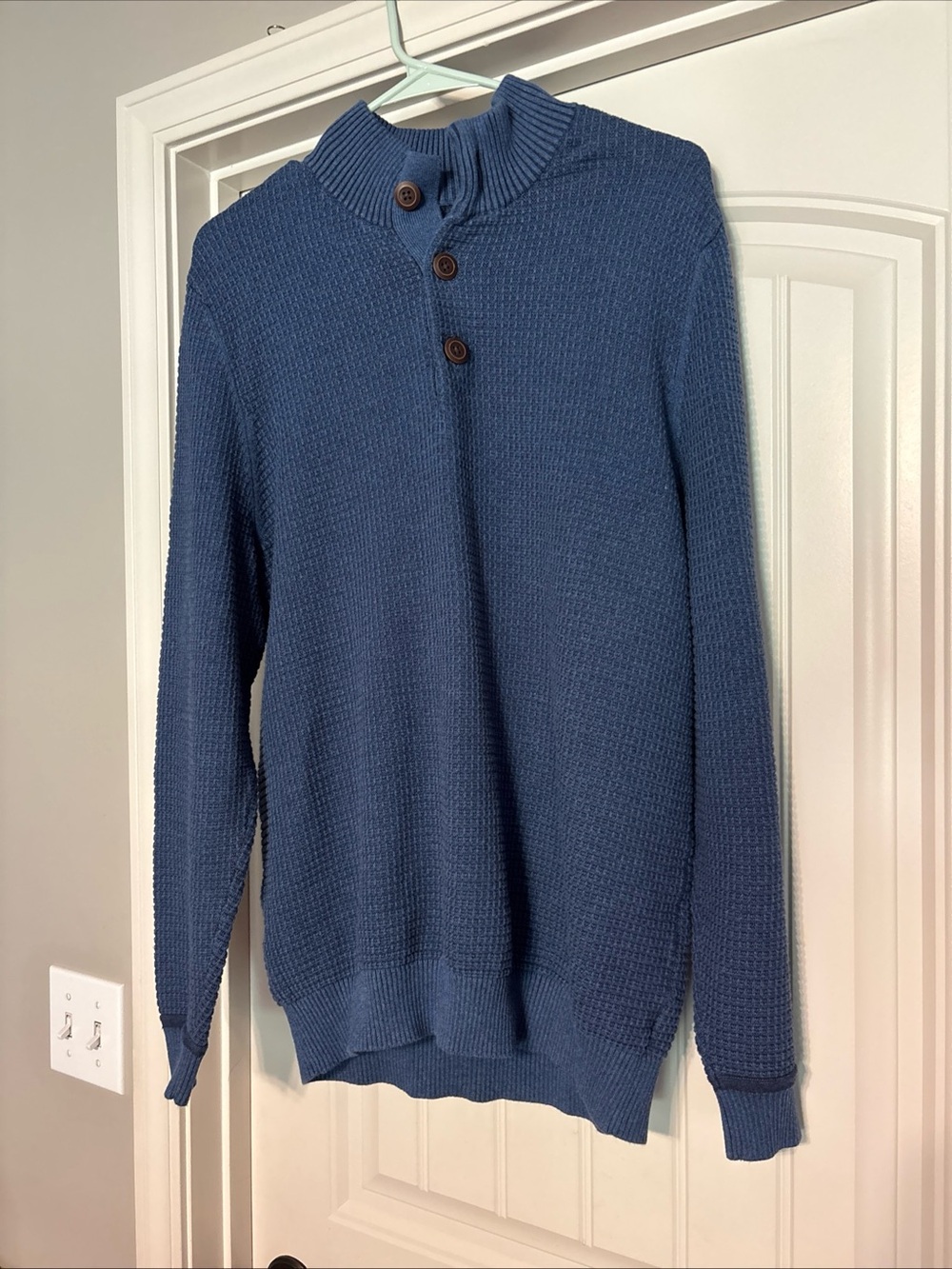 GH Bass Men's large Blue fisherman Button-Neck Sweater